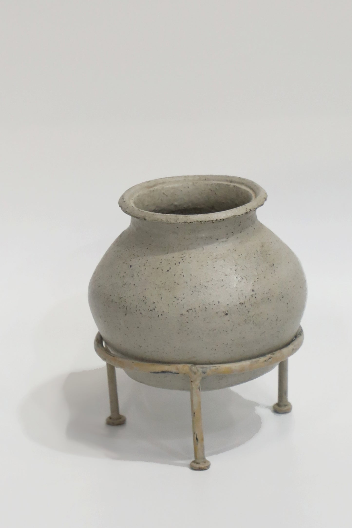 Pranya Clay Pot